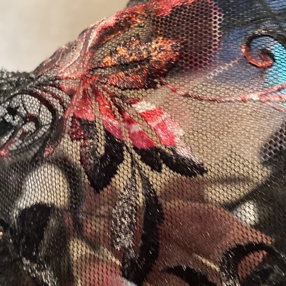 Soma unlined bras with beautiful embroidery detail. Like new. - Picture 3 of 4